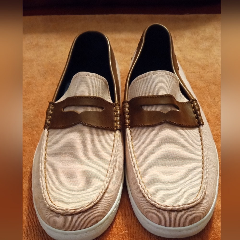 COLE HAAN.